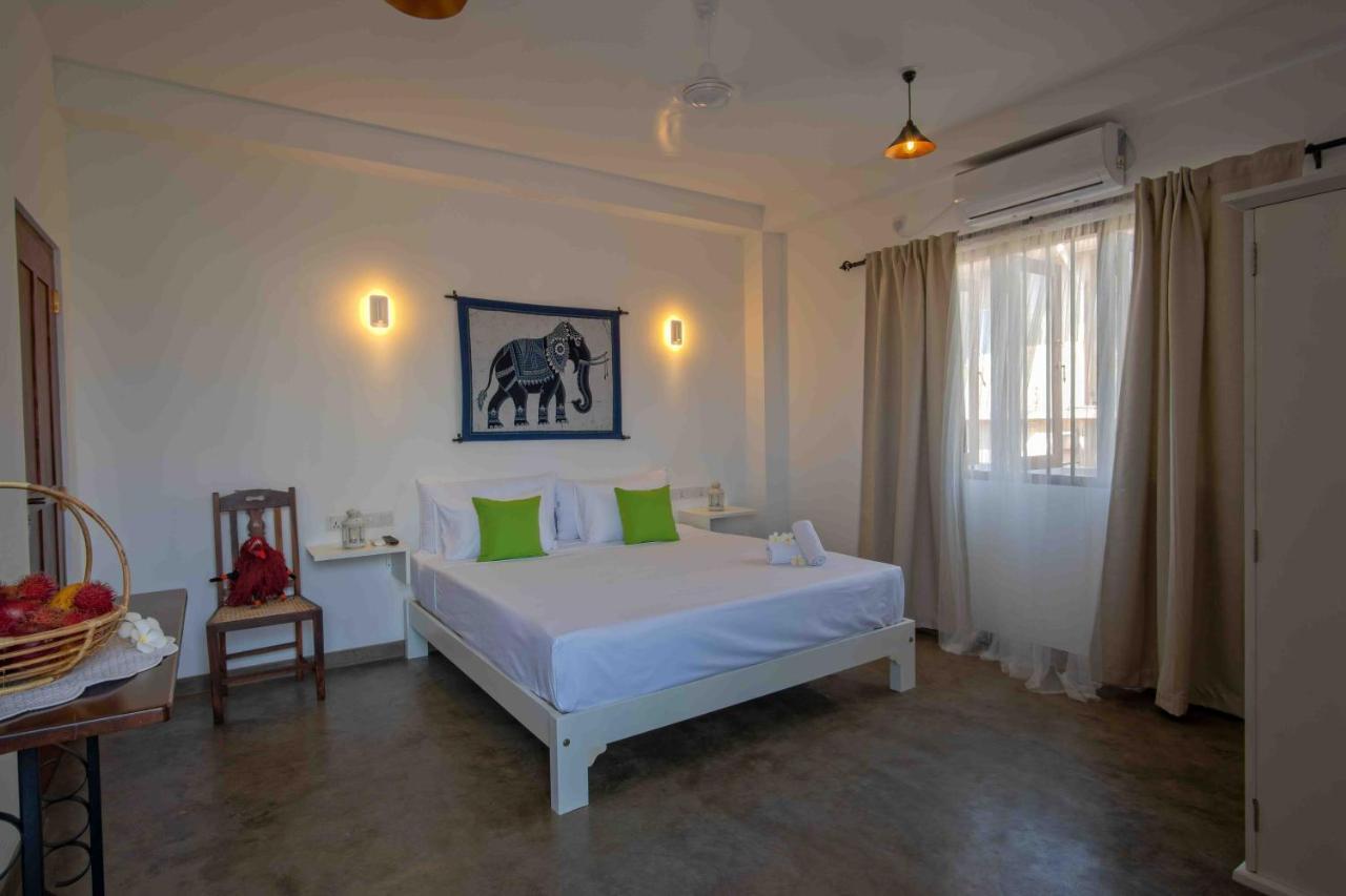 Bed and Breakfast Brixia Cafe & Guest Ґалле Екстер'єр фото